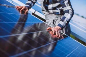 Lee más sobre el artículo 5 diferencias entre energía sostenible y energía alternativa