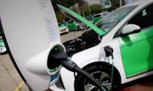 Lee más sobre el artículo Incentivos y subvenciones para la compra de vehículos eléctricos en chile